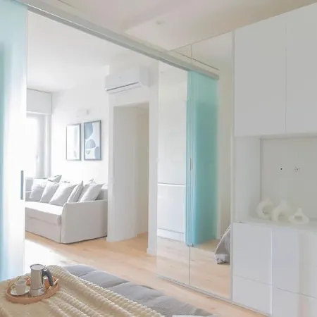 Modern & Stylish Near Isola & Station * Milano