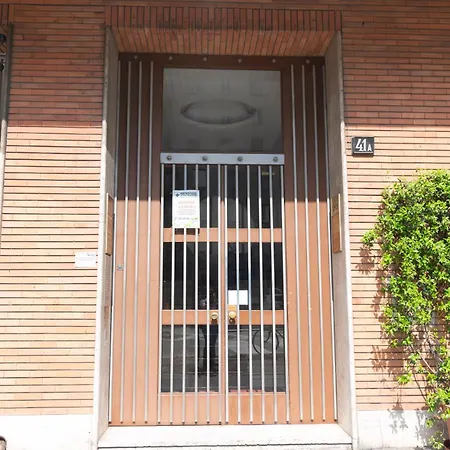 Apartament Modern & Stylish Near Isola & Station Mediolan
