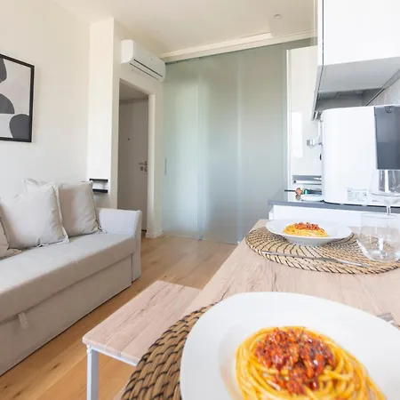 Modern & Stylish Near Isola & Station Lägenhet Milano