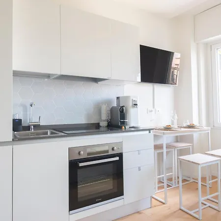 Apartament Modern & Stylish Near Isola & Station *