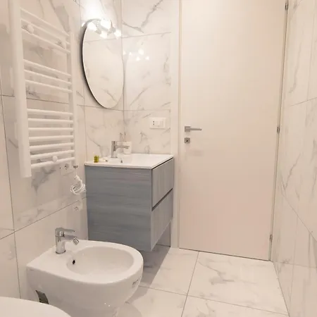 Apartament Modern & Stylish Near Isola & Station Mediolan