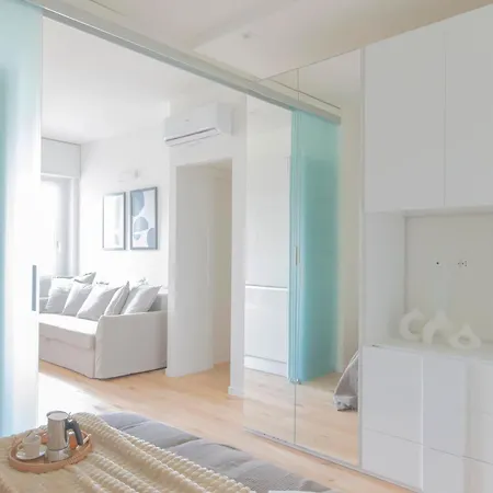 Modern & Stylish Near Isola & Station 아파트 밀라노